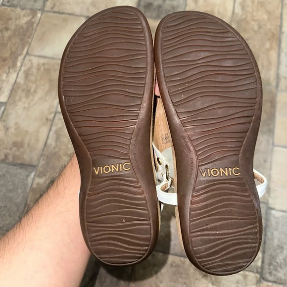 Vionic Size  6 - Picture 5 of 7